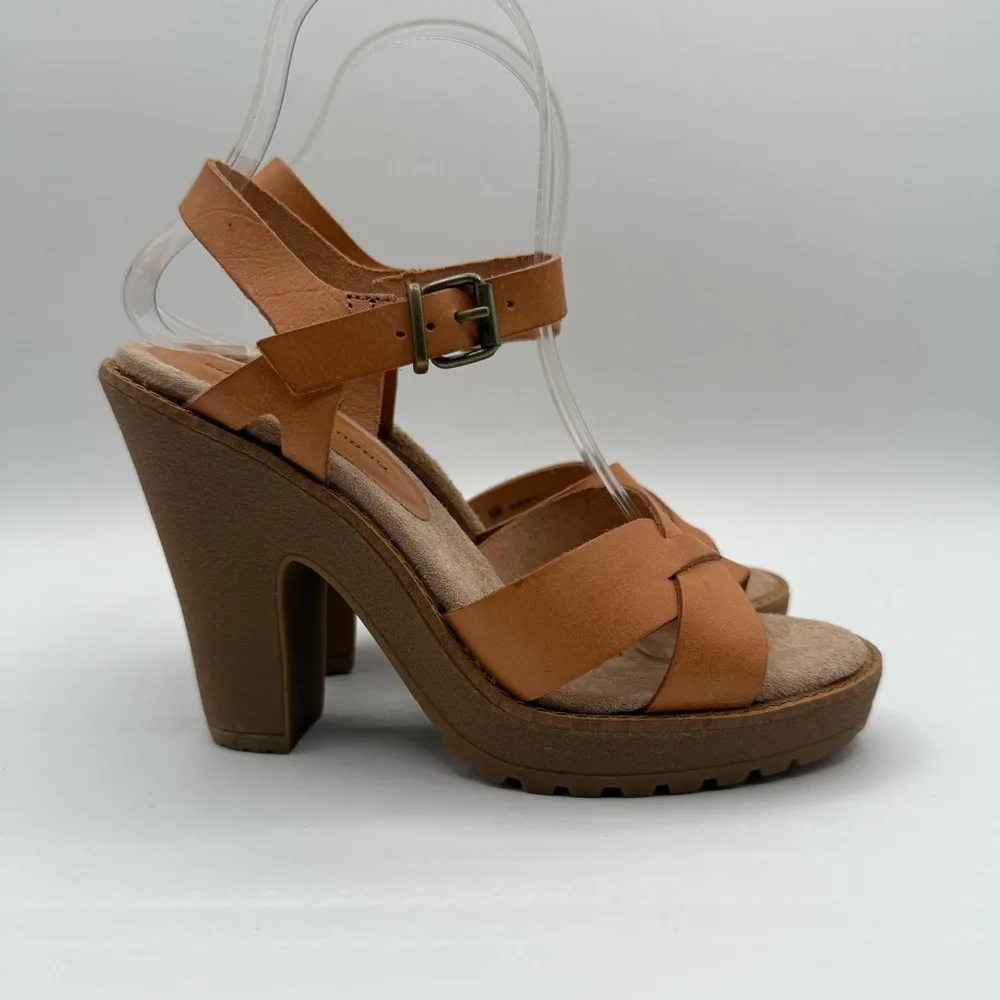 Chinese Laundry Elegant Tan Strappy Heels Size 6 - Picture 1 of 10